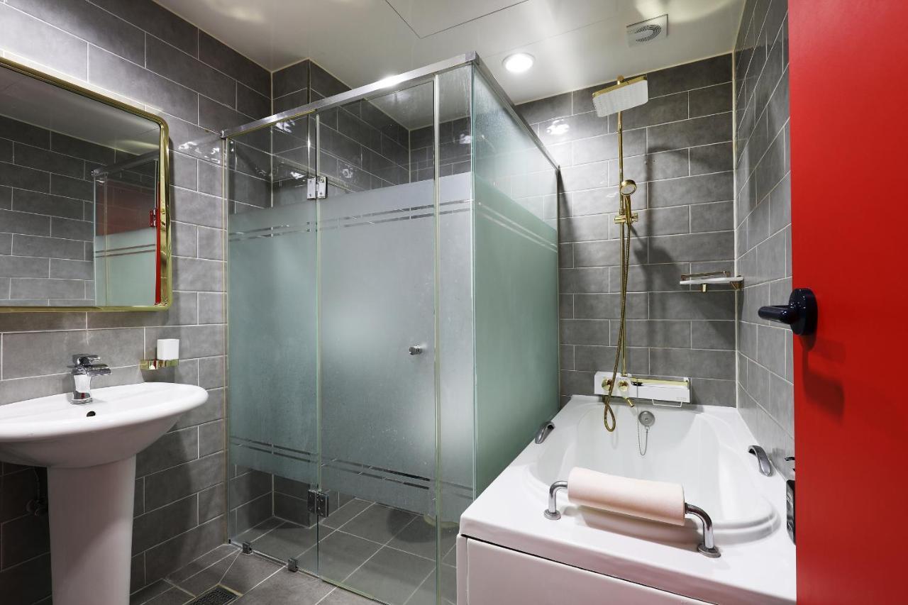 Bellino Hotel Пуан Экстерьер фото
