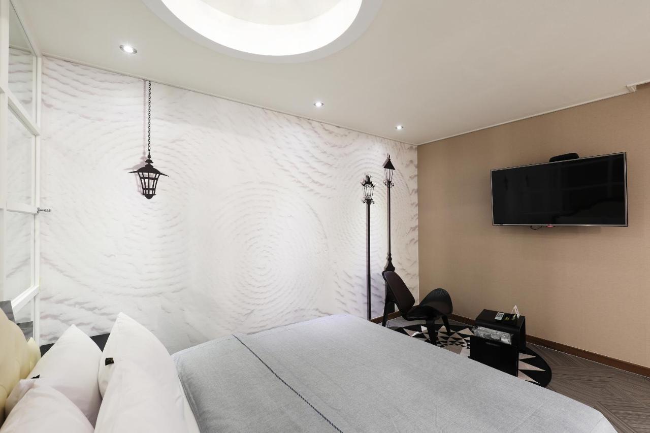 Bellino Hotel Пуан Экстерьер фото